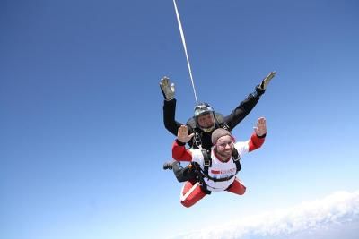 Tandam Skydive for Teenage Cancer Trust