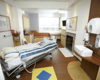 Southampton General Hospital unit side room