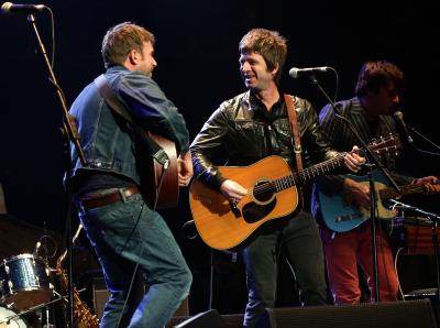 Damon Albarn and Noel Gallagher perform together at Royal Albert Hall 2013
