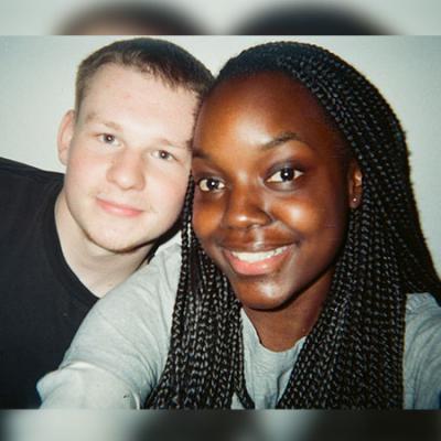 Yami, a young person with cancer taking a selfie