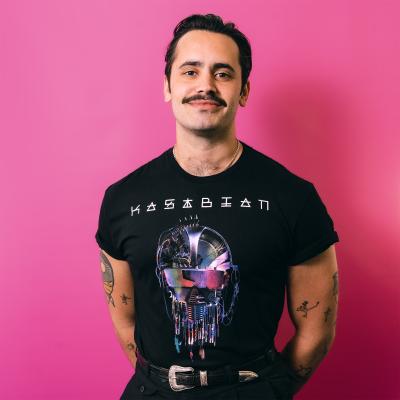 Man wearing a Kasabian T-shirt