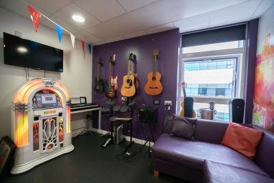Birmingham QE Teenage Cancer Trust unit